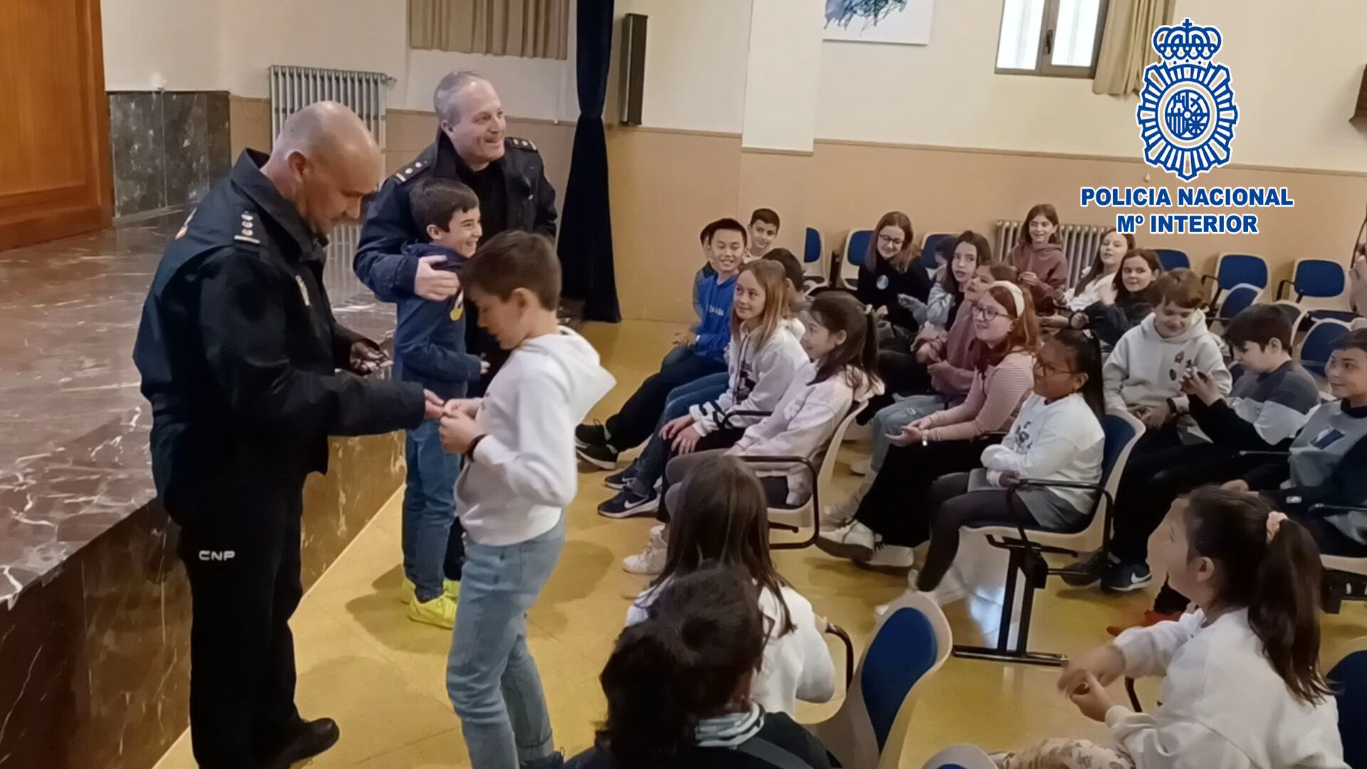 Entrega a alumnos del colegio San Viator del carné de “Ciberexpert@s”