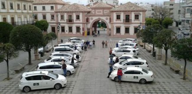 La asociación de Radio-Taxi de Andújar la componen 27 licencias de taxistas