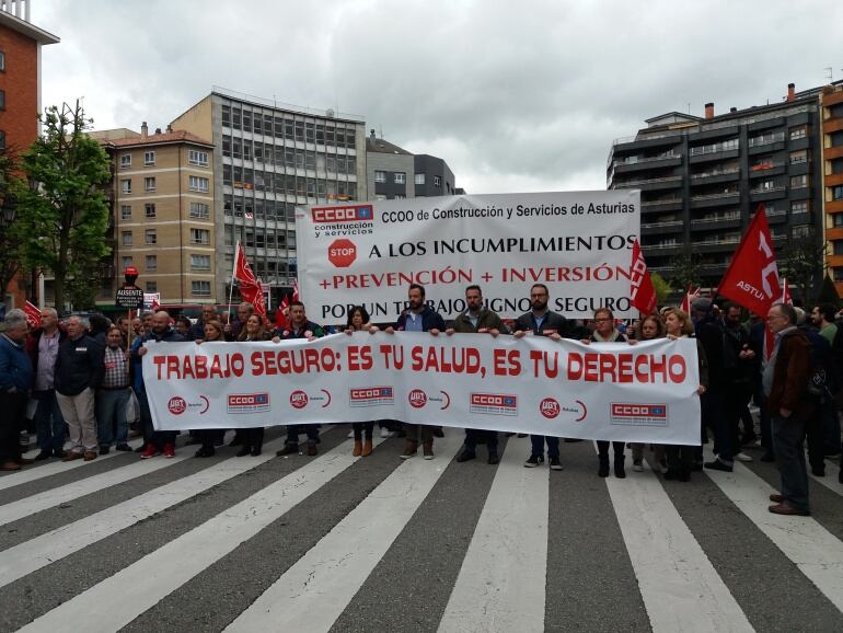 Cabecera de la marcha contra la siniestralidad laboral