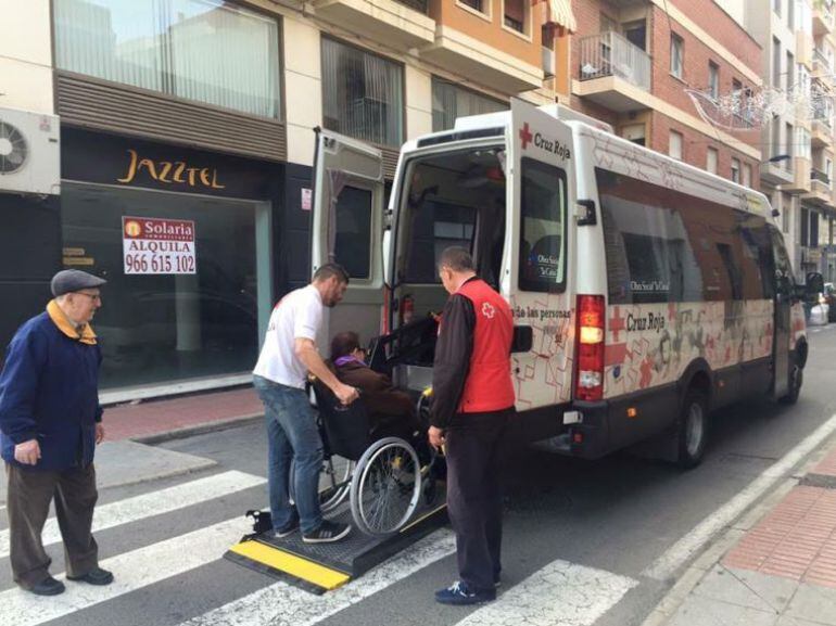 Cruz Roja ayudará a las personas con movilidad reducida a ejercer su derecho a voto