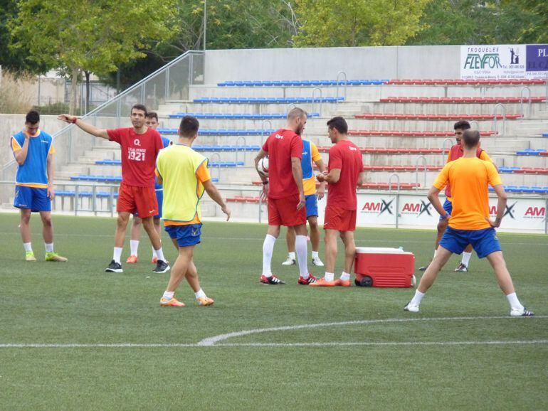 La directiva del Eldense prescinde de Víctor Bautista