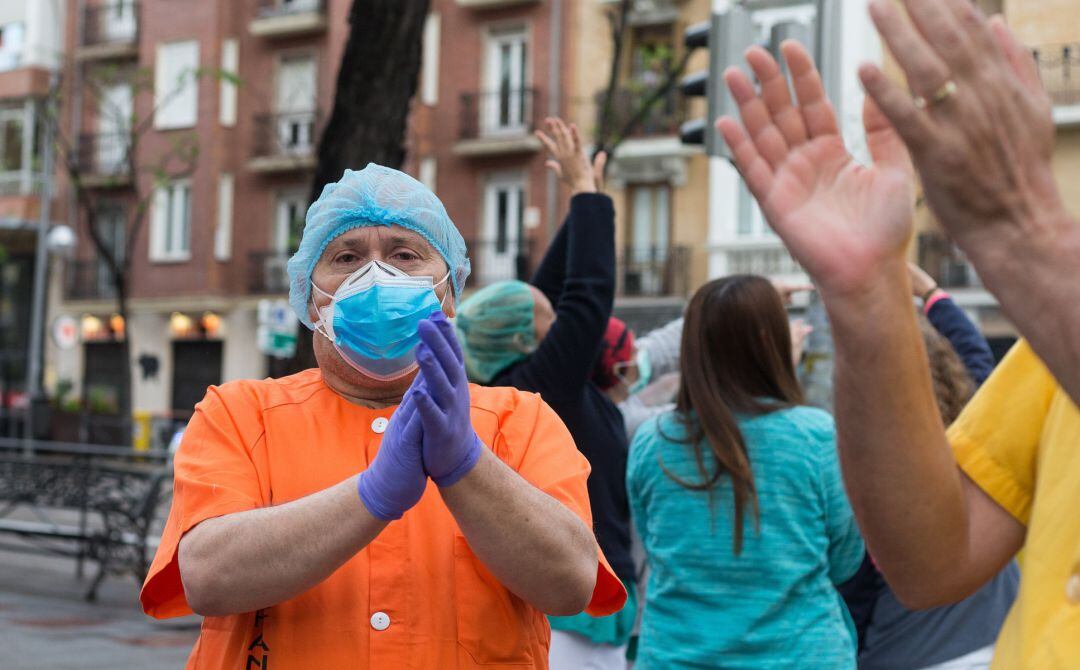 Varios sanitarios agradecen el apoyo de los ciudadanos.