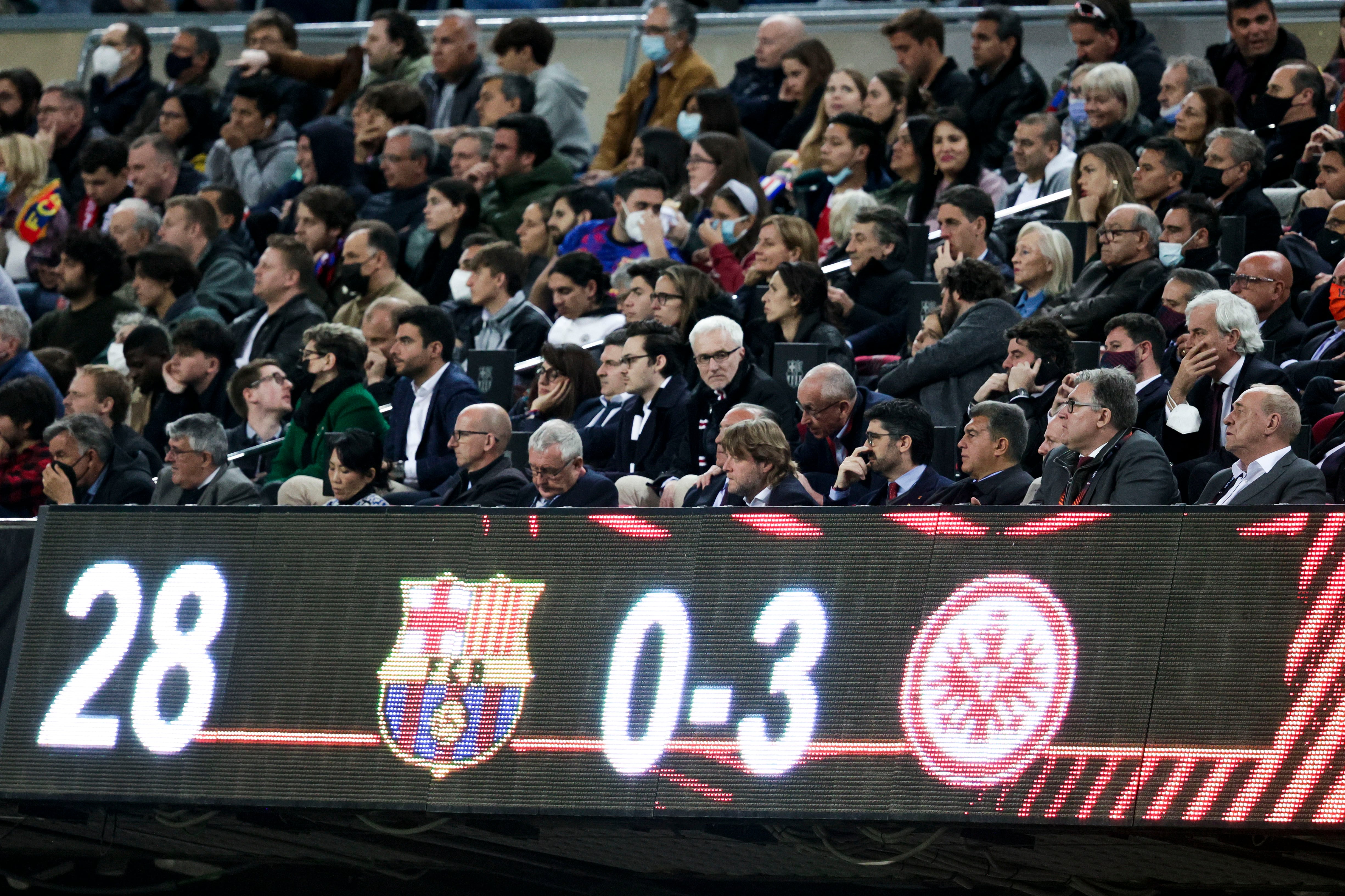 Joan Laporta, en el palco del Camp Nou durante el partido contra el Eintracht