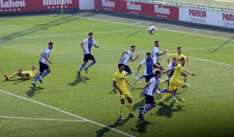 Imagen del partido entre Villarreal B y Hércules