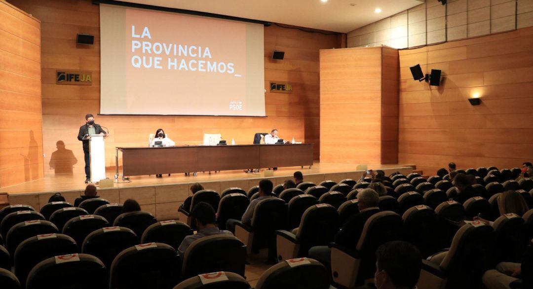 Francisco Reyes durante la ejecutiva del PSOE de Jaén.