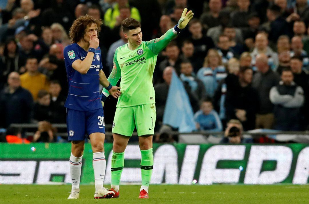 Kepa desobedece las instrucciones de Sarri durante la final de la Carabao Cup. 