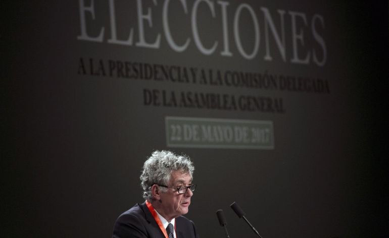 El presidente de la Real Federación Española de Fútbol (RFEF), Ángel María Villar, durante su intervención en la Asamblea General Extraordinaria