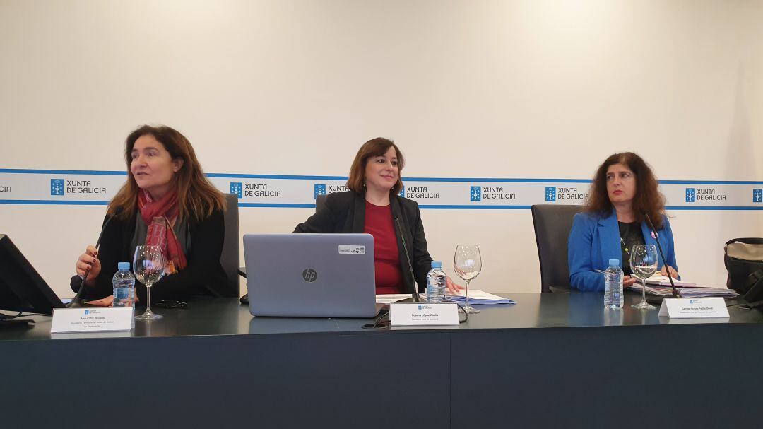 Susana López Abella na Subdelegación da Xunta en Pontevedra dando conta das axudas en Igualdade que ofrece a Administración autonómica