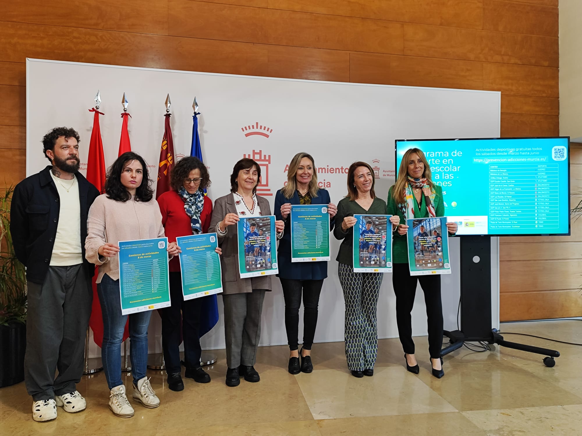 Pilar Torres, concejala de Bienestar Social, Familias y Salud y Belén López, edil de Educación y Atención Primaria, en la presentación de esta mañana.