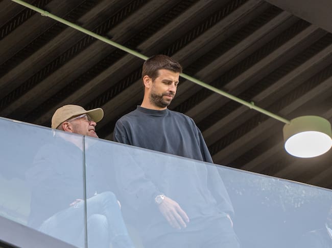 Gerard Piqué, en la grada durante un encuentro del Andorra