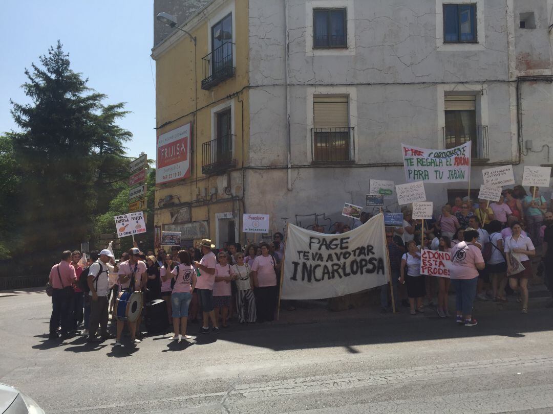 Concentración convocada por &quot;Pueblos Vivos, Stop Macrogranjas&quot; celebrada este verano en Cuenca