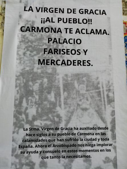 Cartel que se podía leer esta mañana a las puertas de un templo de la capital hsipalense