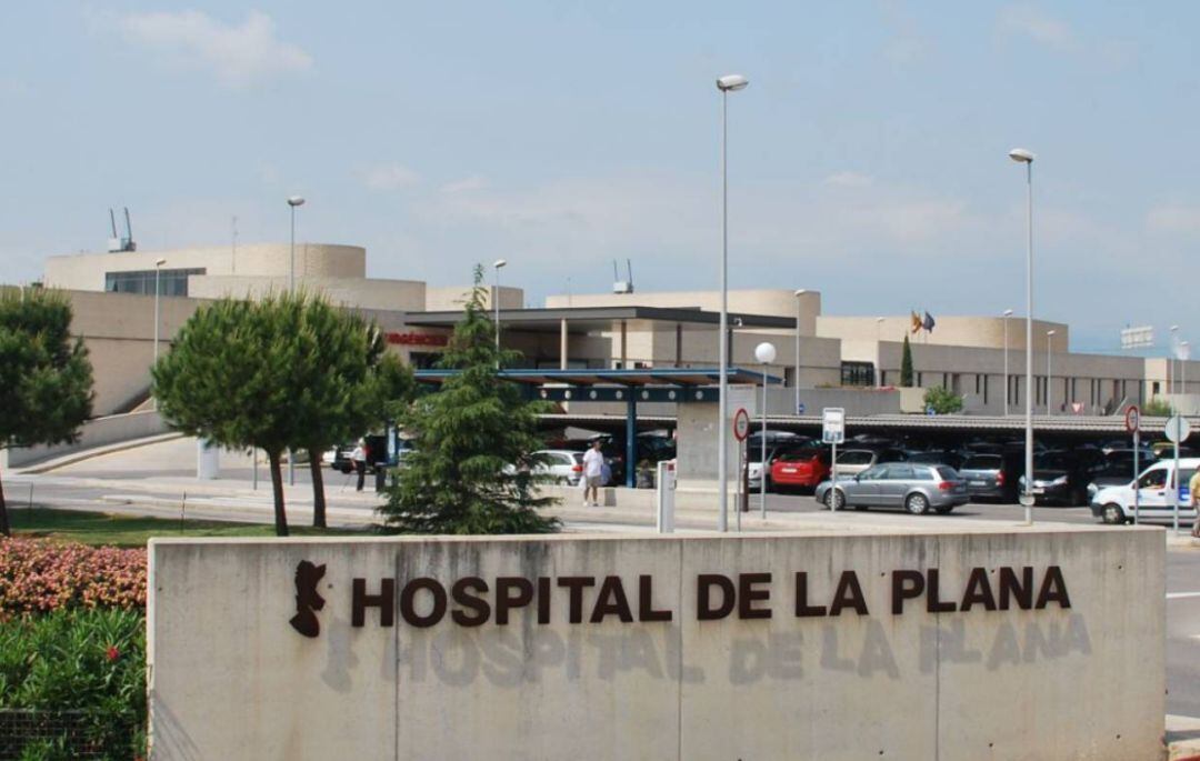 Según Sanidad, la familia ha asegurado que el personal del hospital castellonense &quot;obstaculiza” el trabajo del equipo externo que trata al paciente con ozono.
 