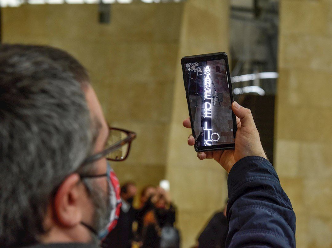 La tecnología y el arte se fusionan en la nueva obra de Jenny Holzer para el Guggenheim Bilbao