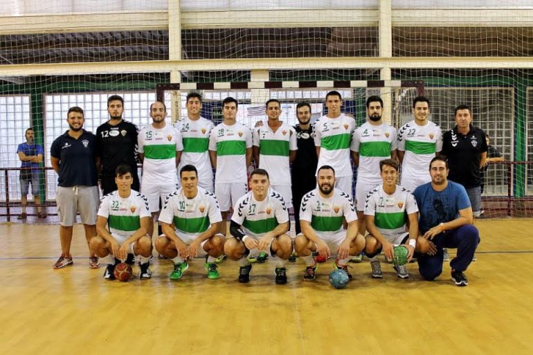 Plantilla del Club Balonmano Elche que lidera la 1ª División Nacional