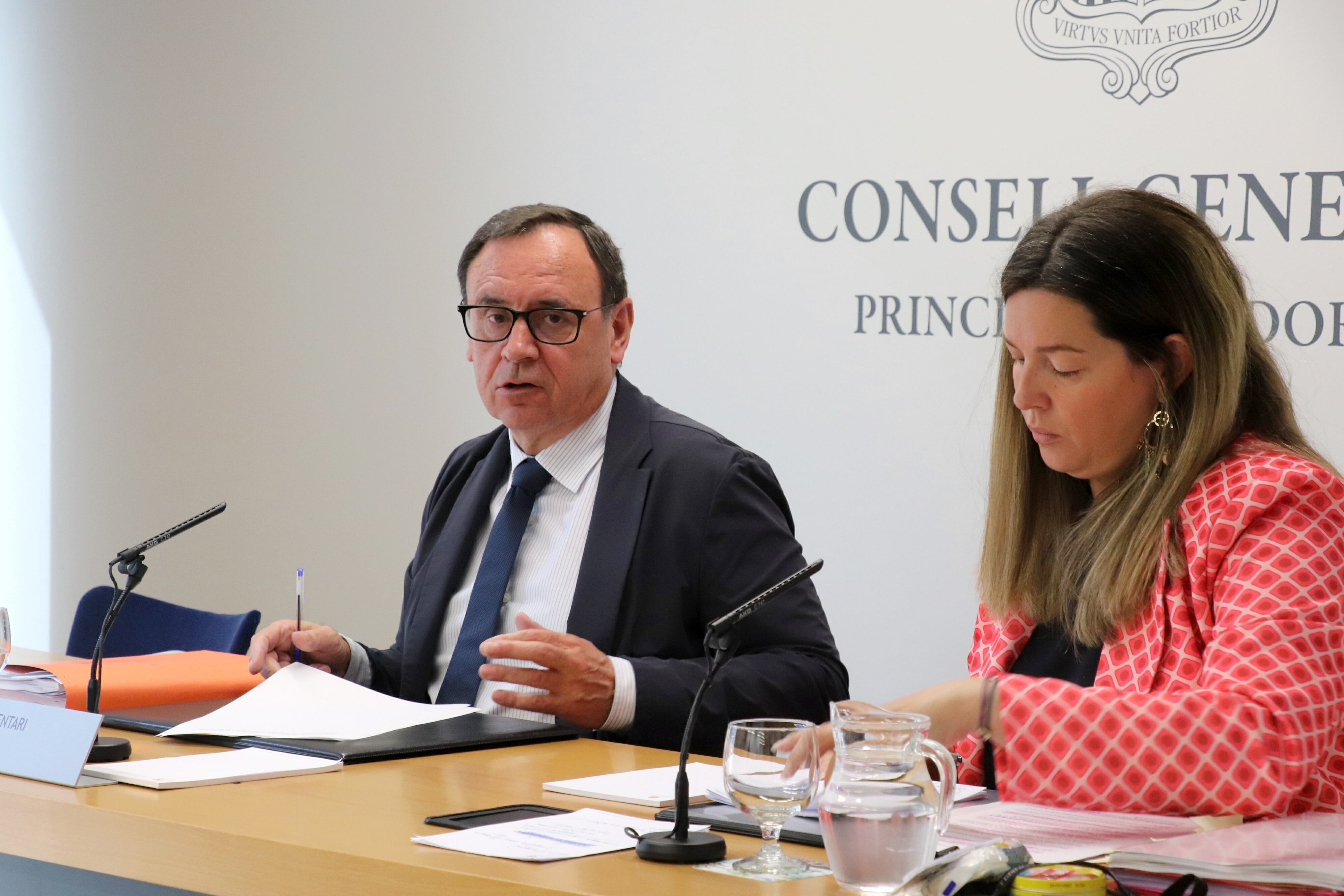 Roda de premsa del grup parlamentari demòcrata sobre la nova llei del registre civil.