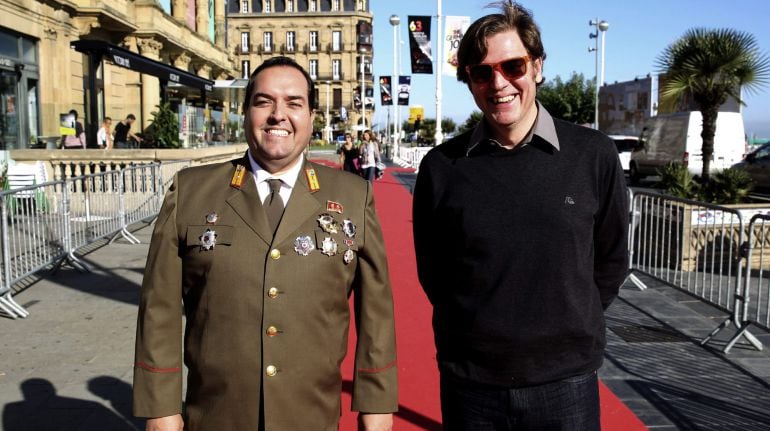 GRA111 SAN SEBASTIÁN, 21/09/2015.- El productor y realizador Álvaro Longoria (d), quien trata de averiguar qué hay más allá del hermetismo, su culto al líder y las extravagancias del régimen de Kim Jong Il, en &quot;The Propaganda Game&quot;, proyectada en la secci