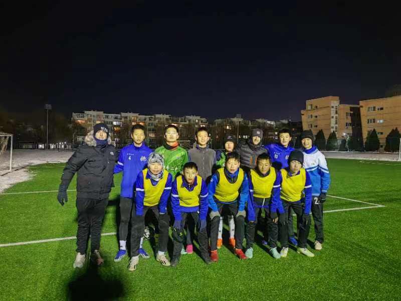 Eduardo con uno de los equipos a los que entrena