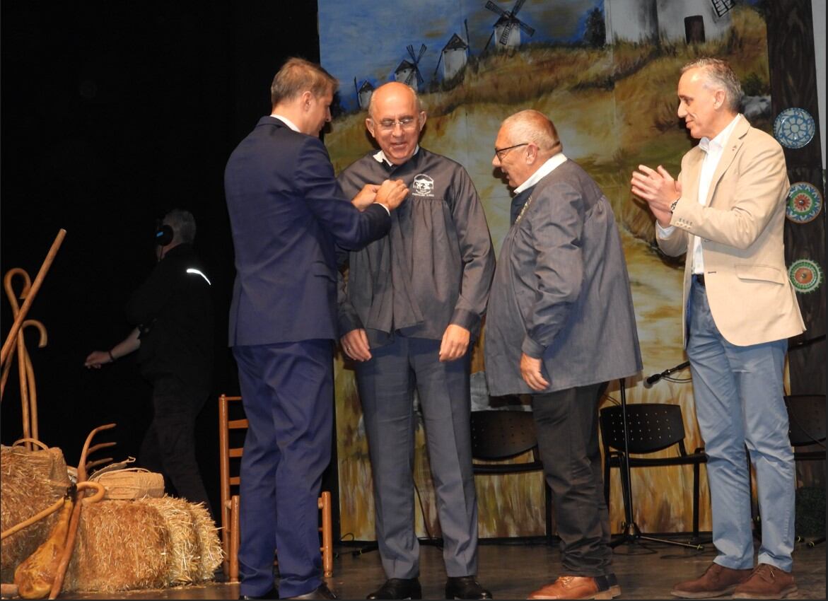 Francisco Rosell recibiendo el Premio Chambra 2025