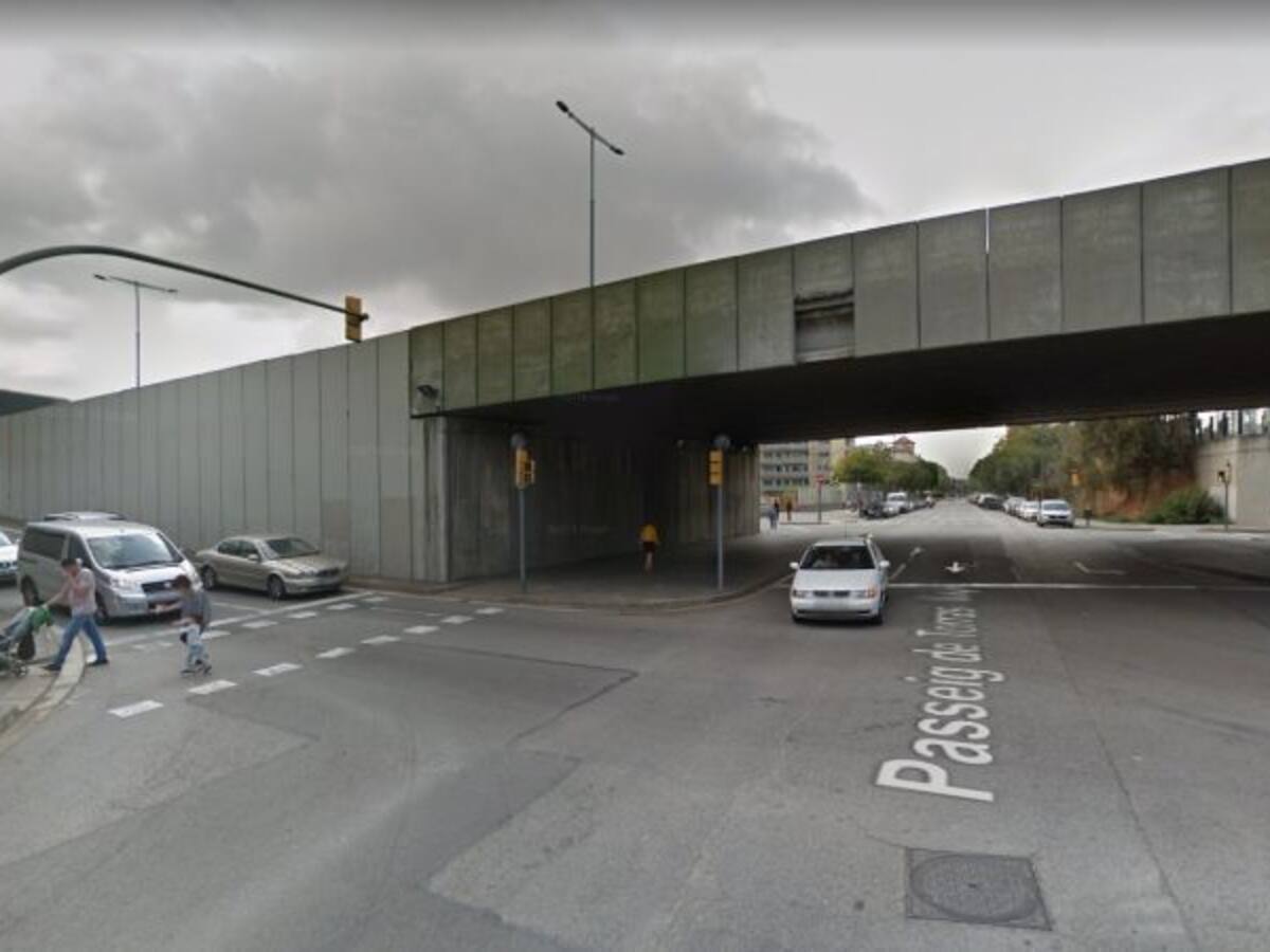 Mor un motorista en un xoc amb un taxi a Sant Andreu