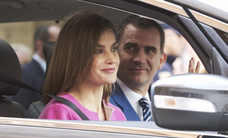 Felipe VI junto a la reina Letizia durante sus vacaciones en Palma de Mallorca 