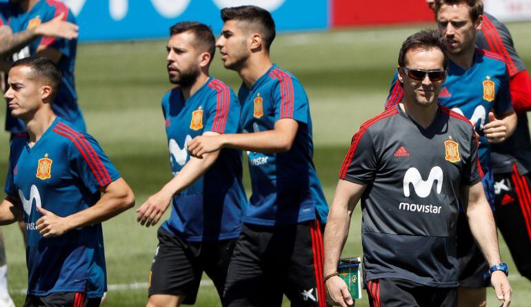 Julen Lopetegui, en el entrenamiento de este martes con la selección española.