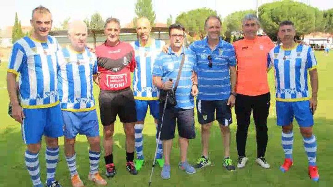 Los integrantes de la Arandina Veteranos y del Raudense en el encuentro benéfico de la pasada edición de la I Jornada Solidaria de Red Solidaria Ribera.