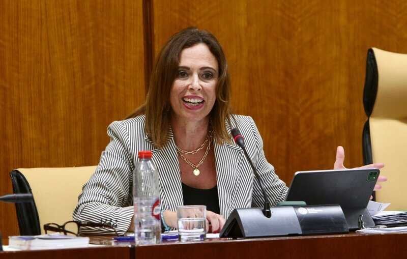 Rocío Díaz señala el importante esfuerzo económico para mejorar estas instalaciones, con una inversión de casi 2,5 millones de euros.