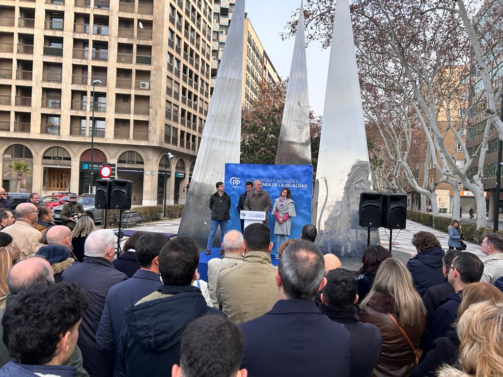 Acto del PP en la Plaza Aragón de Zaragoza