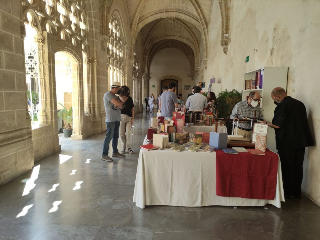 Uno de los stands de la Feria del Libro