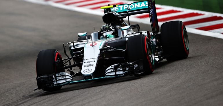 Rosberg se lleva la pole en Sochi