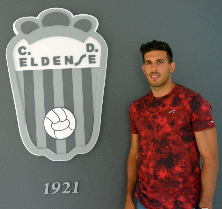 Miguel Ardevinez jugó 35 partidos con el Crevillente la pasada temporada