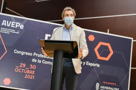 Premio a ESAT por su trayectoria profesional