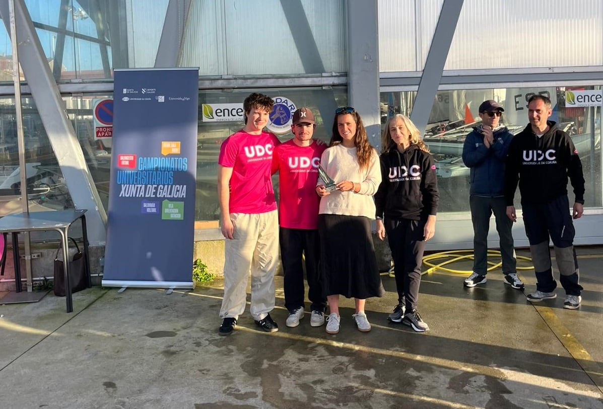 Mariano Stinga tras ganar el Campeonato Universitario de Vela Xunta de Galicia.