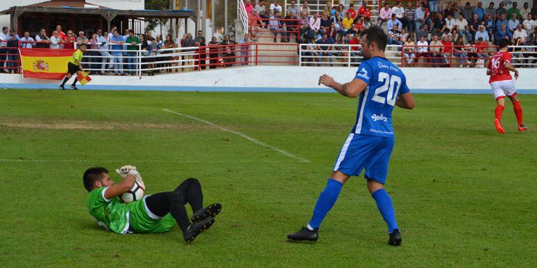 Álex expósito durante un partido esta temporada