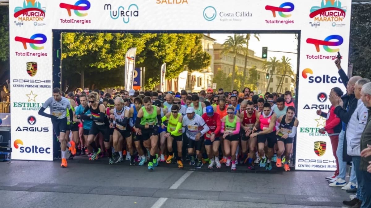 El TotalEnergies Maratón Murcia Costa Cálida 2025 llenará las calles de la capital el domingo