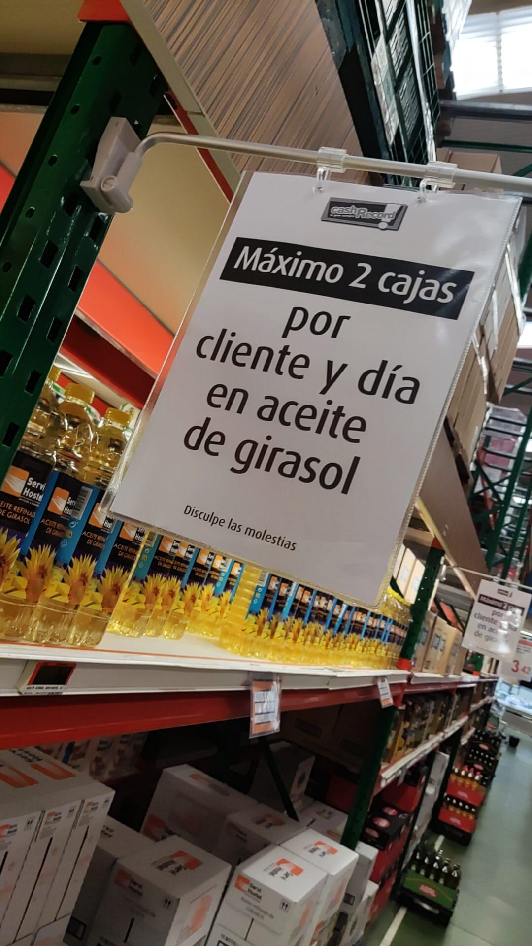 Imagen tomada en un supermercado de Vigo, limitando la compra de aceite de Girasol, como consecuencia de la invasión rusa en Ucrania