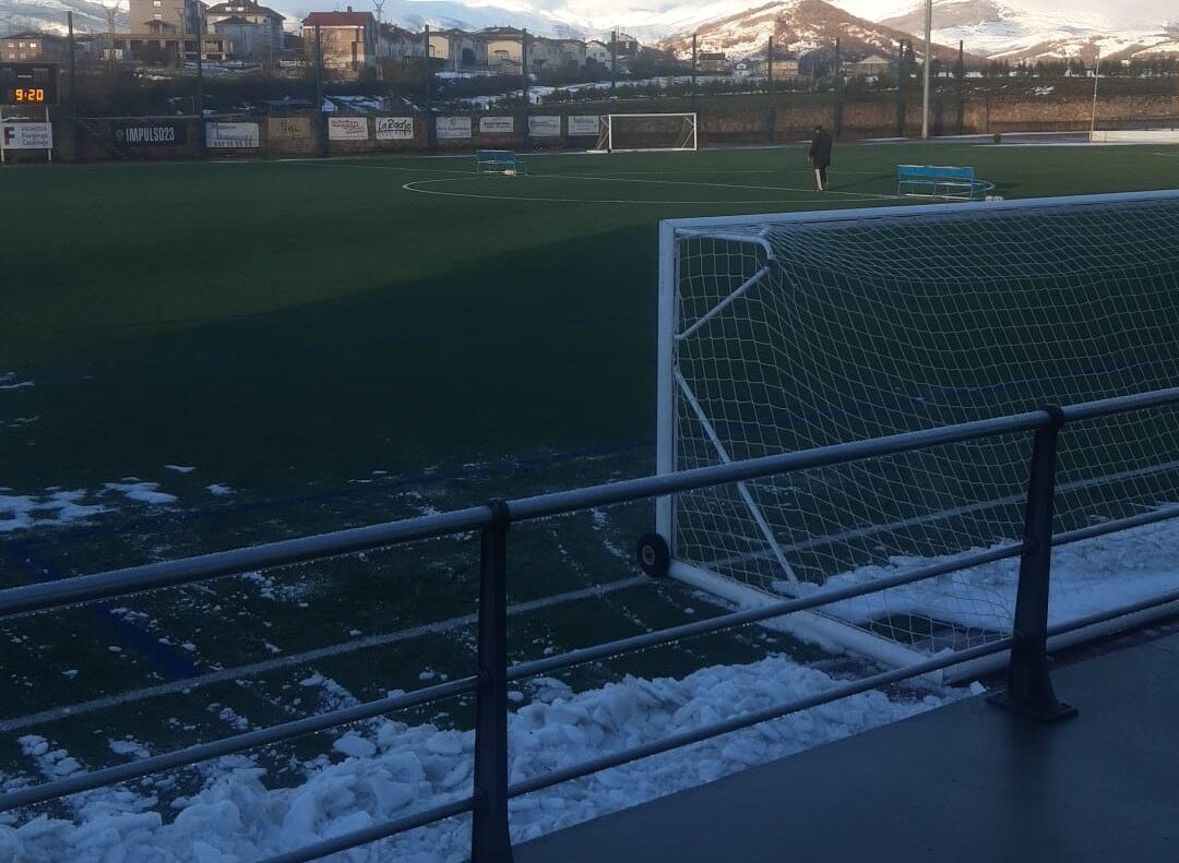 La nieve no impedirá que se juegue el Naval - Escobedo