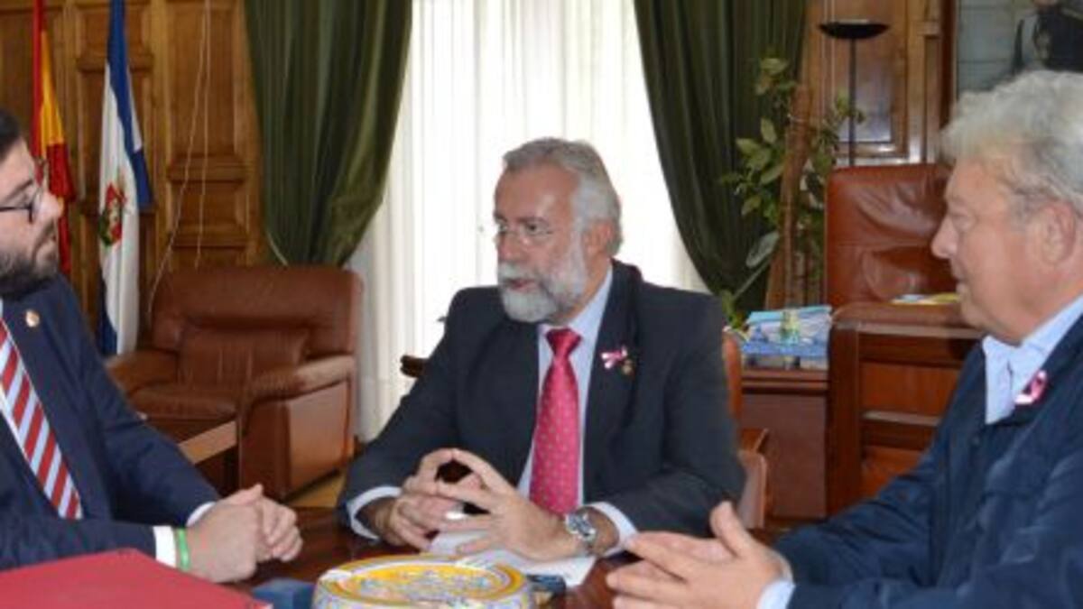 Ramos se reúne con el presidente de la Diputación de Ávila