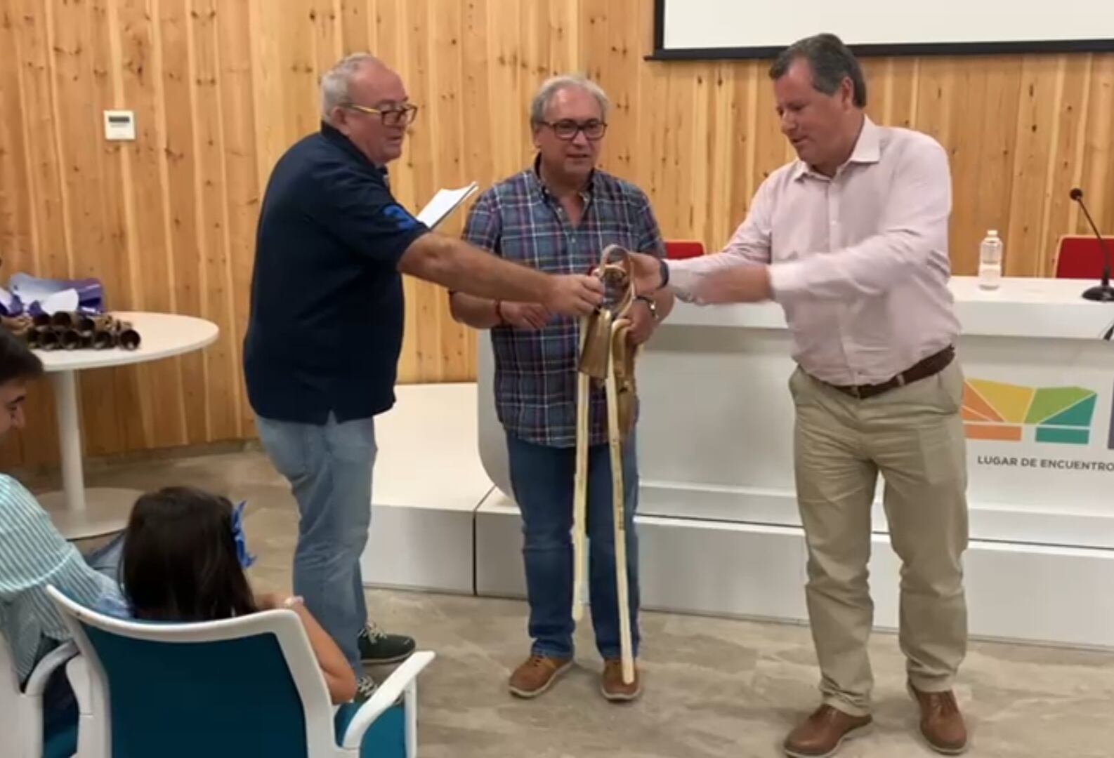 Entrega de distinciones del Concurso de Ganado.