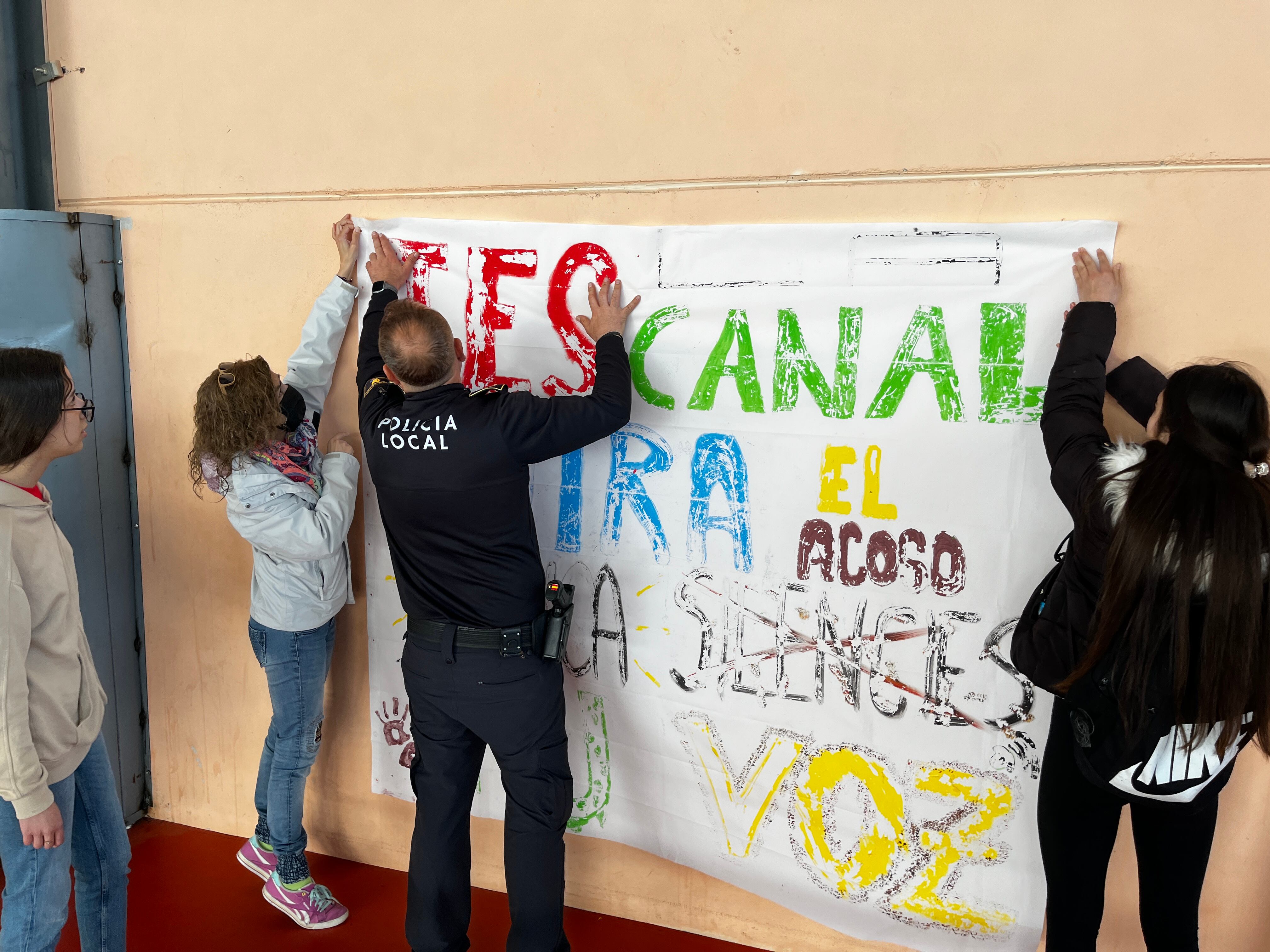 La comunidad educativa de Petrer contra el acoso escolar