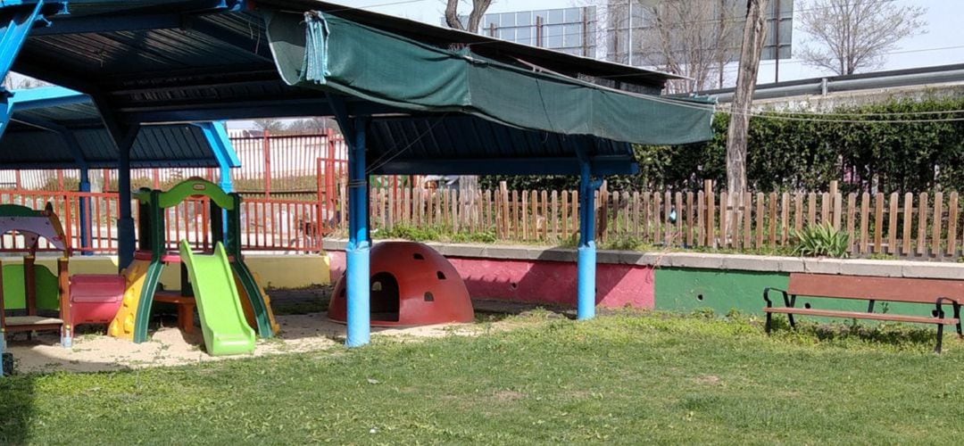 La Casa de Niños Burbujas tiene una única profesora, que acaba contrato a fin de mes, cuando debería tener tres docentes