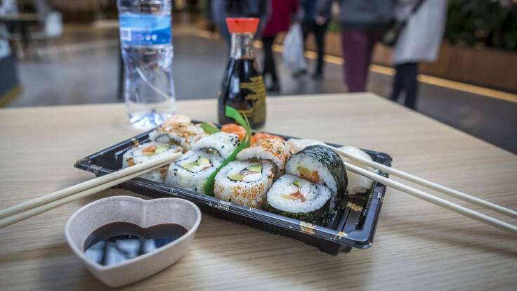 Nos damos un paseo por Parque Principado para visitar Café & Té y Sushi Bar 8