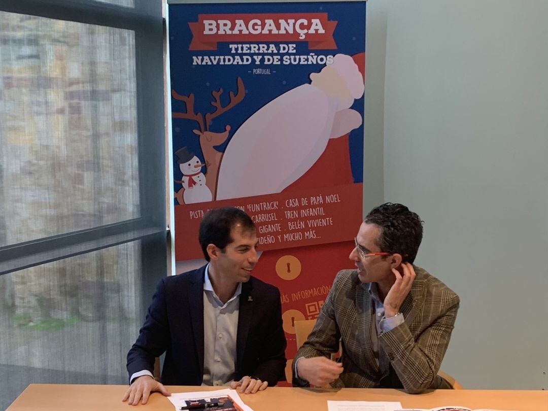 El responasble de Turismo de la Cámara Municipal de Bragança, Miguel José Abrunhosa junto a José Luis González Prada