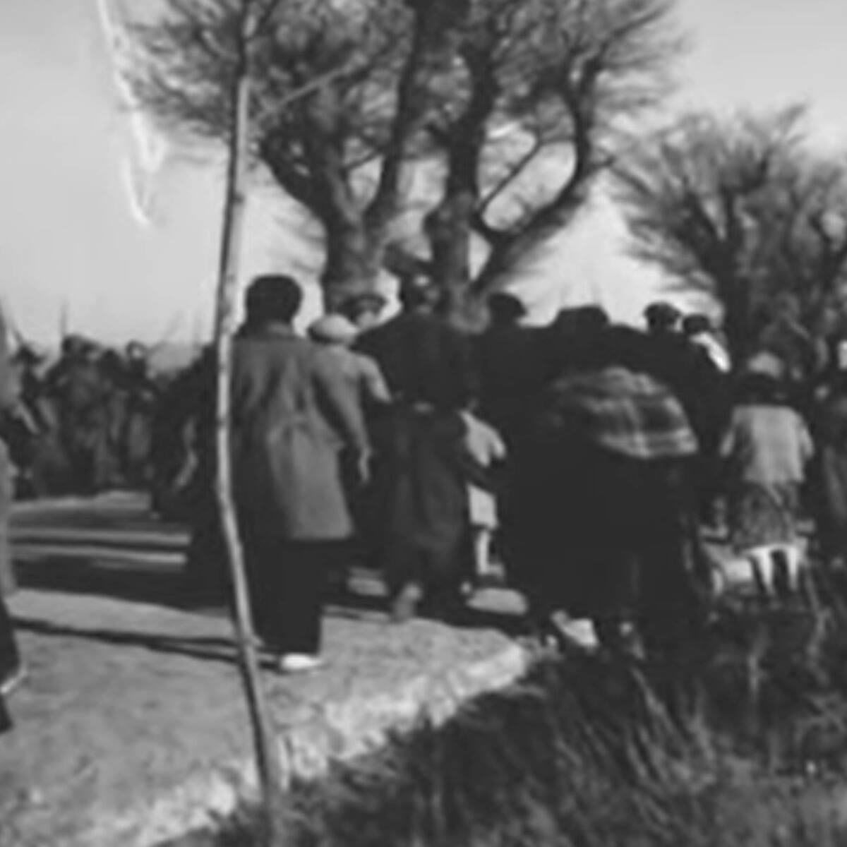 En Medio de Abril proyecta el documental ‘La columna de los 8.000’