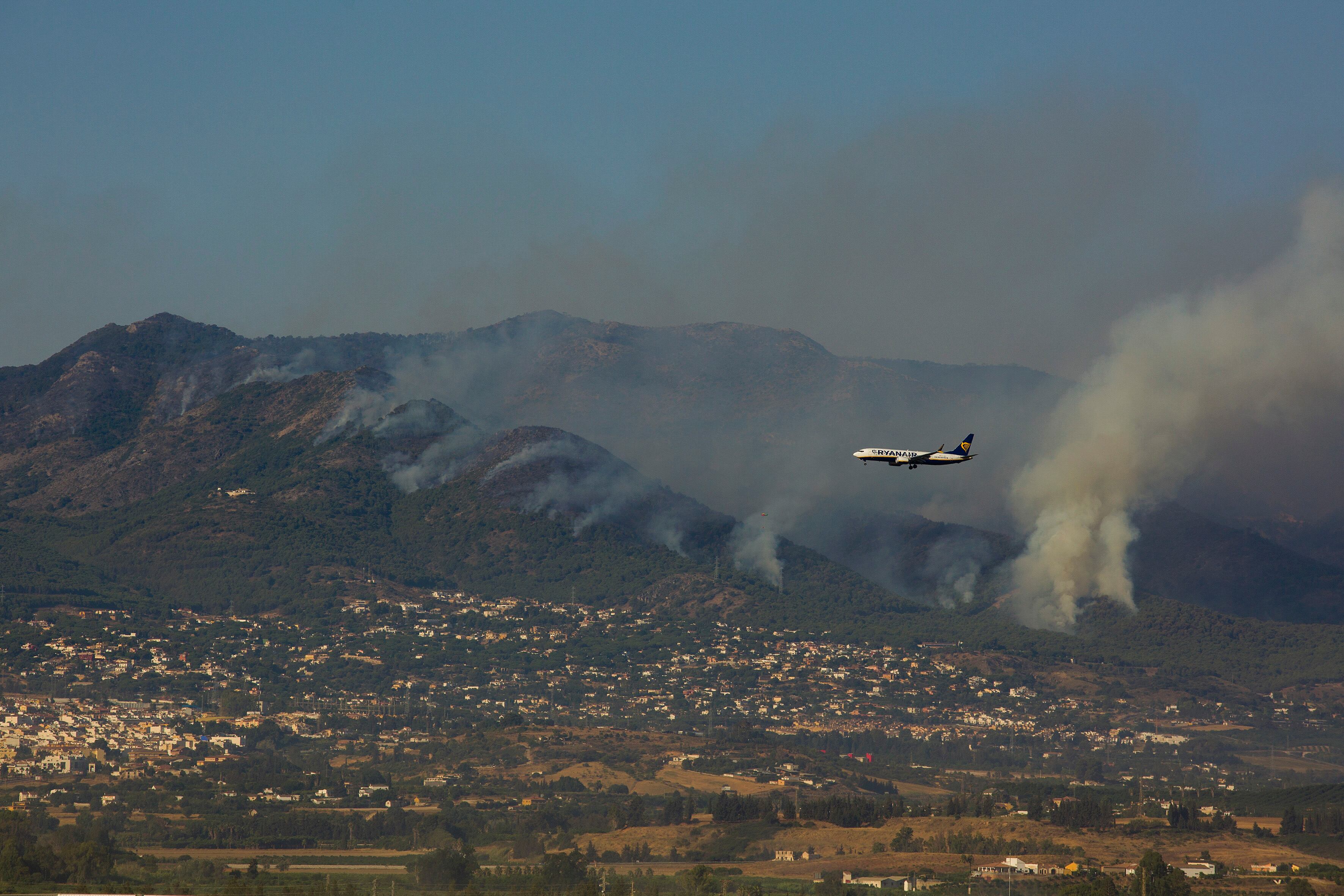 Vista desde Málaga del incendio que se produjo en la Sierra de Mijas en 2022