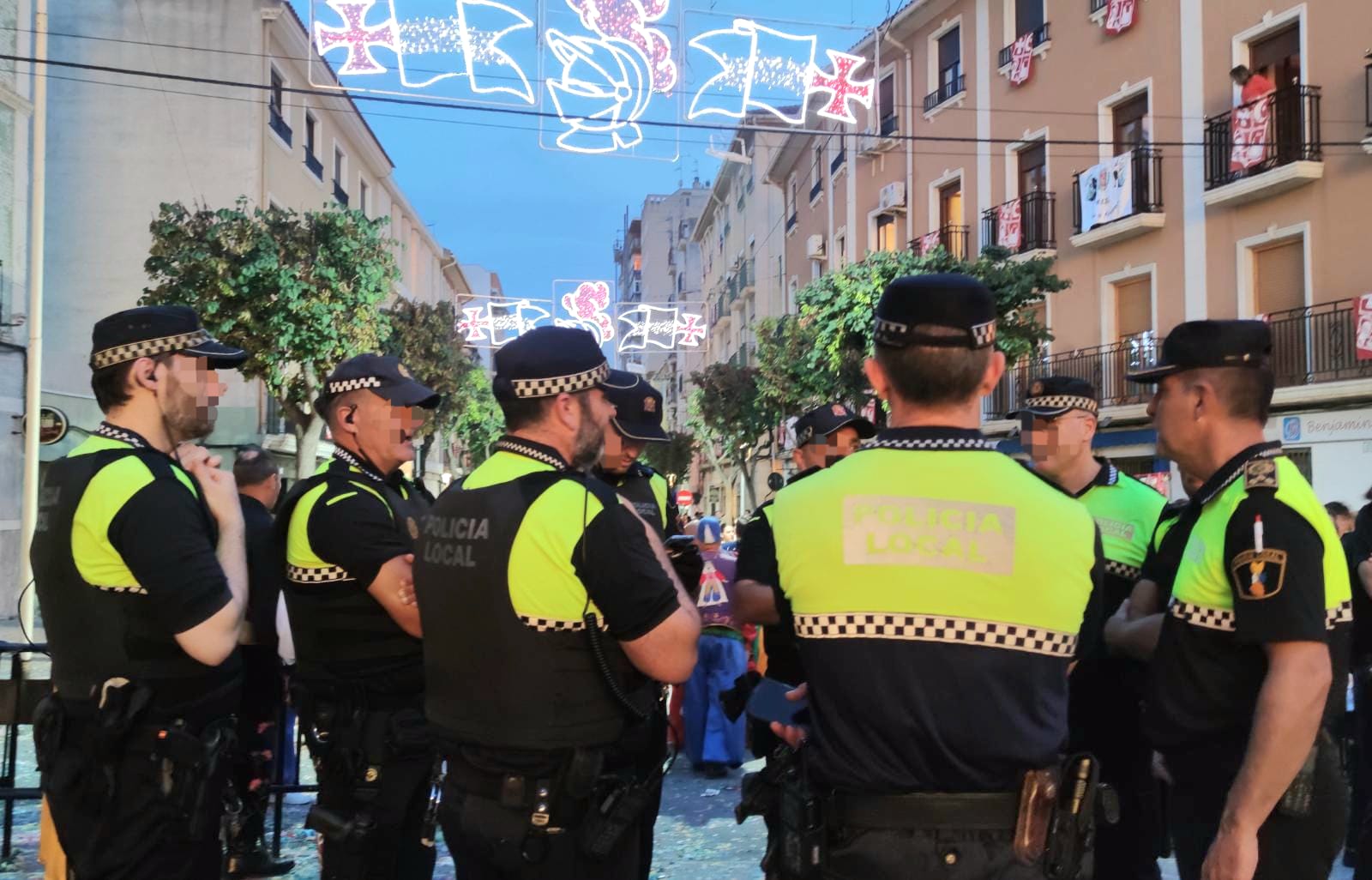 Imagen de archivo de la Policía Local de Elda durante las fiestas de Moros y Cristianos