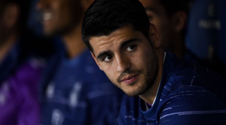 La imagen de Álvaro Morata en el banquillo es algo habitual