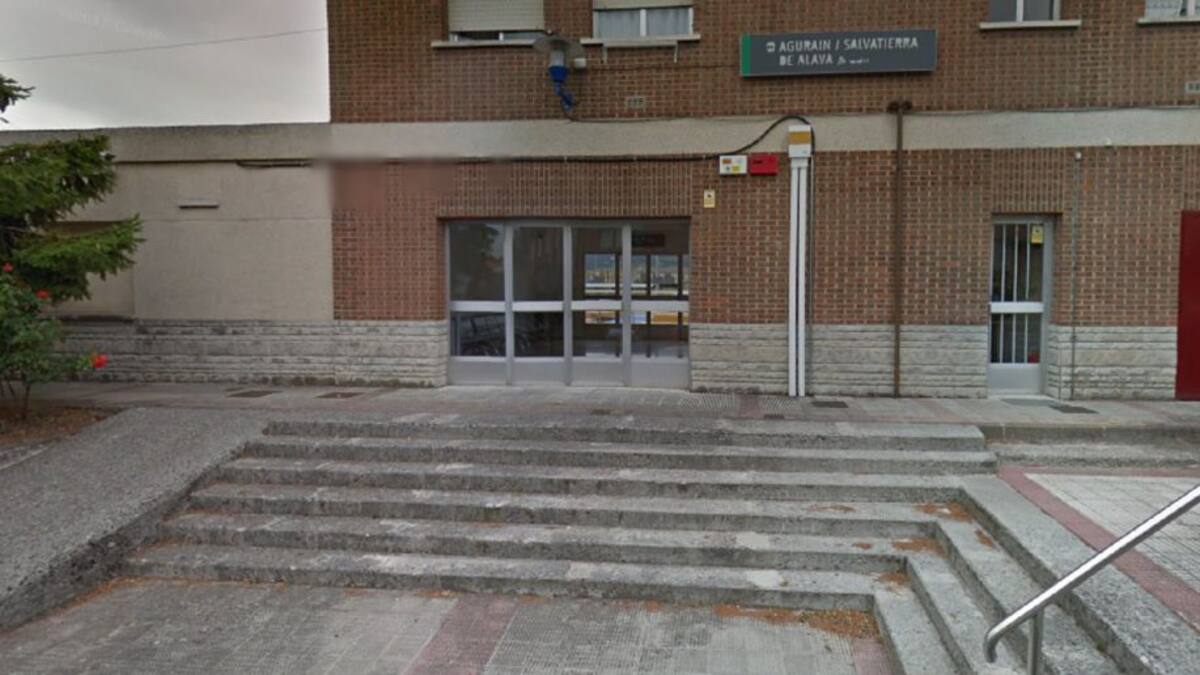 GOTZON LÓPEZ: "De Miranda a Gasteiz, tren sí, pero desde Altsasu a Vitoria, no: ¿pero qué sentido tiene eso?