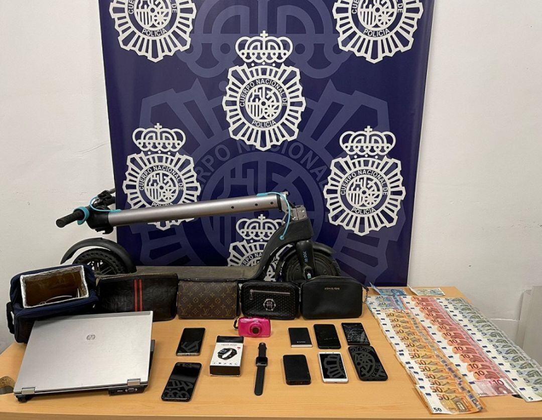 Parte del material recuperado por la Policía Nacional